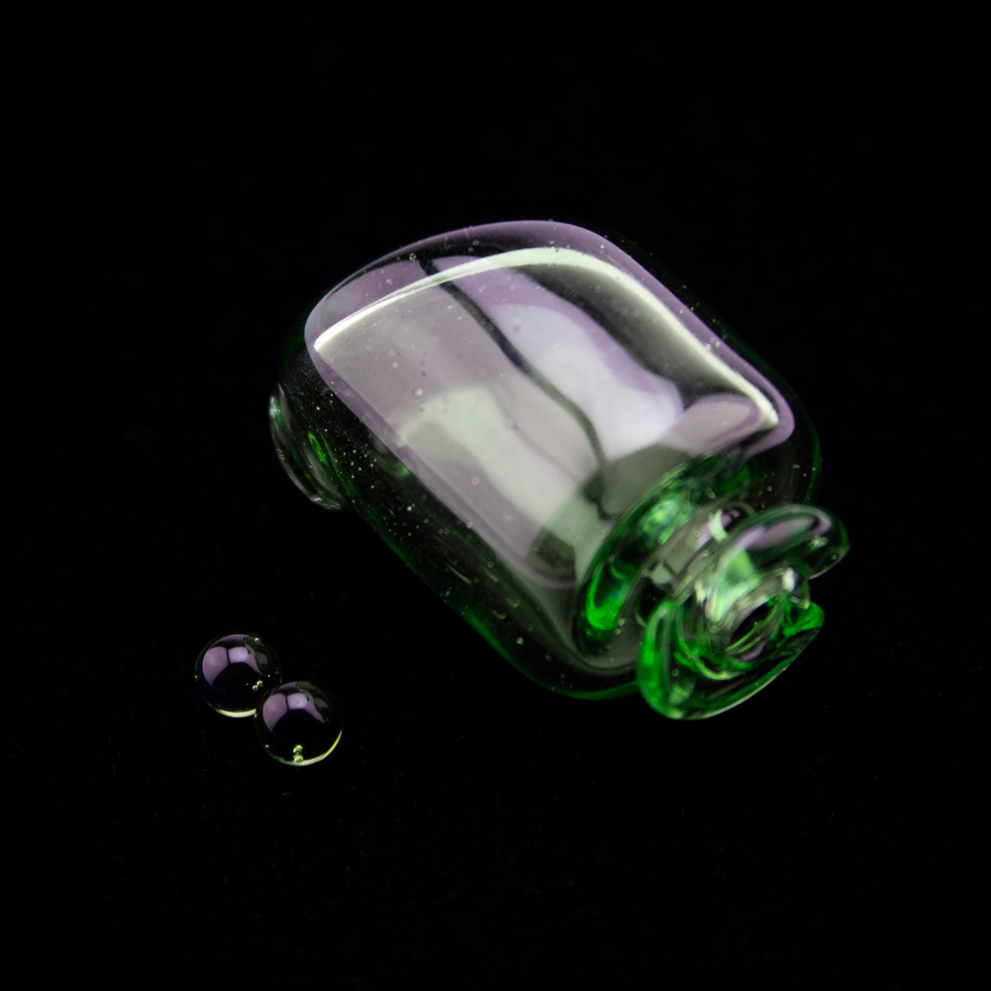 Kizmit Glass Emerald Green Pivot Spinner Tip & Pearls #KZM42 - Planet Caravan