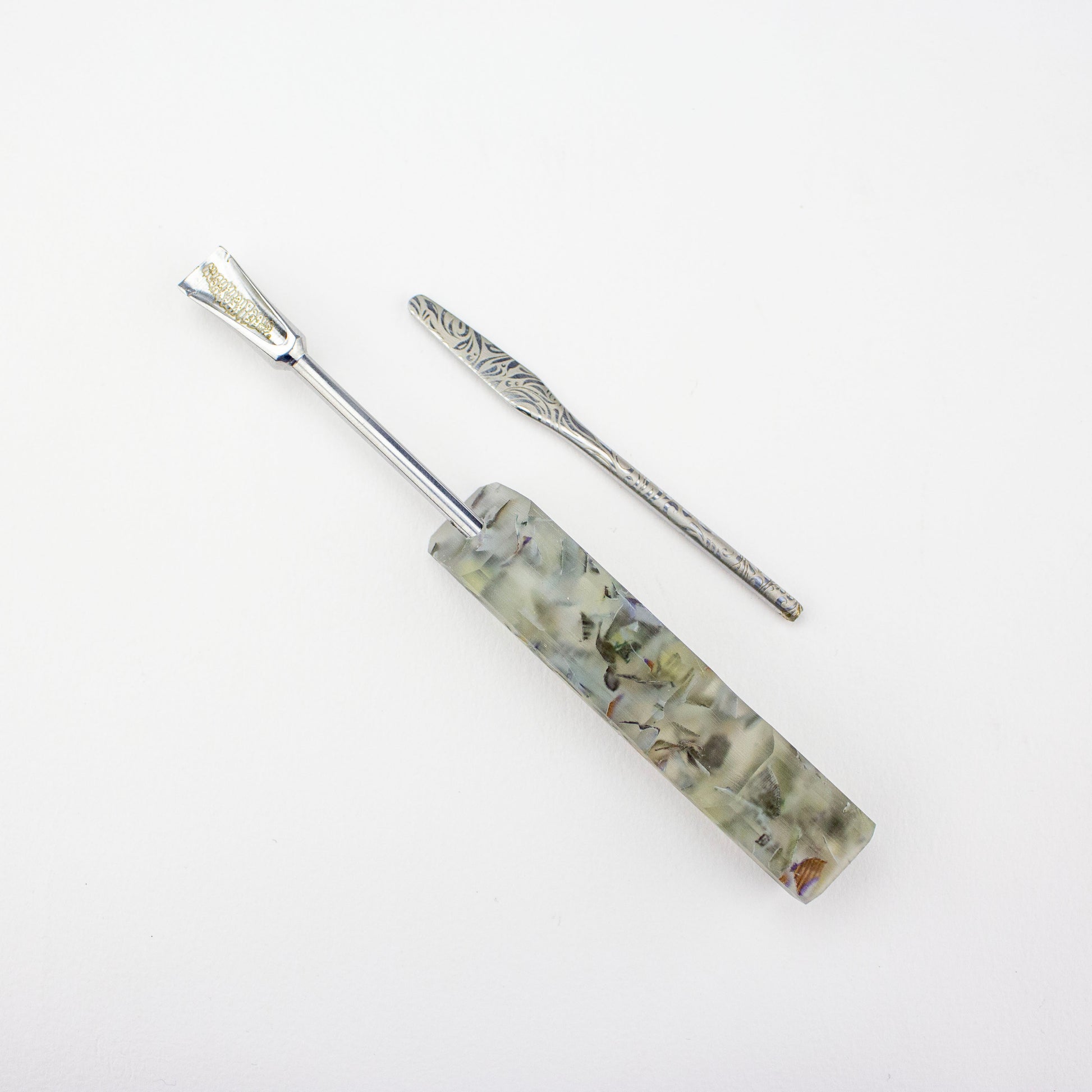 Kush Kush Glass Dual Magnetic Tip Dabber Tool #KUS51 - Planet Caravan