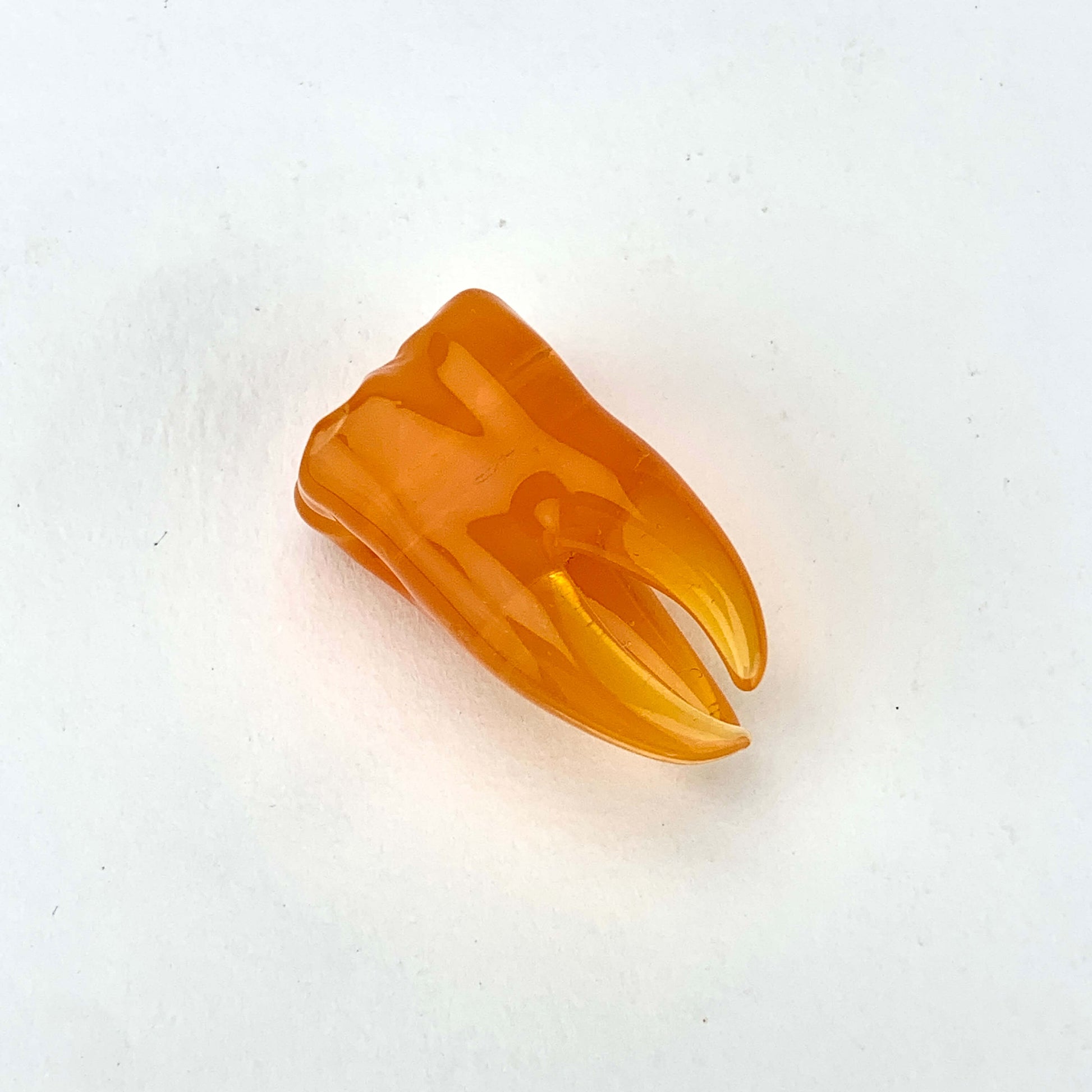 Tangie Tooth Pendant #GRM37 - Planet Caravan Smoke Shop